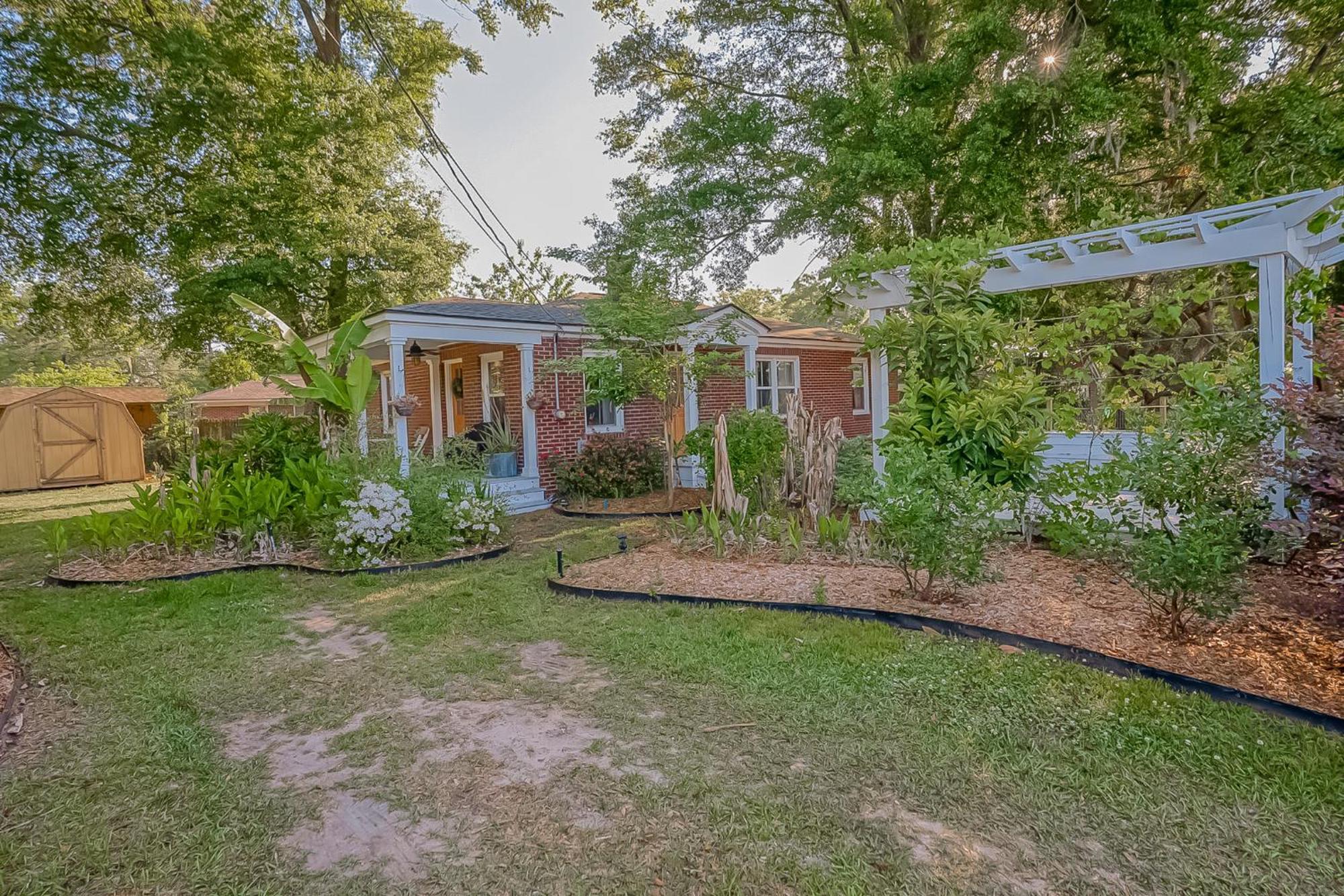 Urban Nest Cottage - Book Now! Beaufort Exterior photo